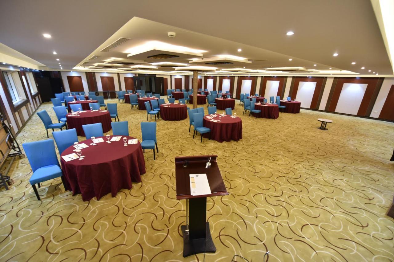 The District Hotel Najran Exterior foto